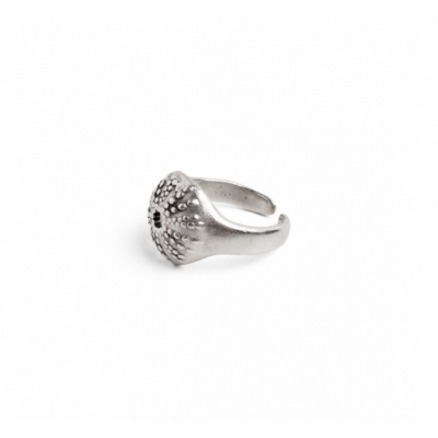 Anillo con erizo de mar de zamak de 17mm
