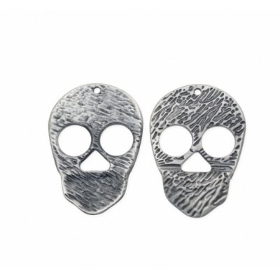 Colgante calavera plana grabada de 37mm